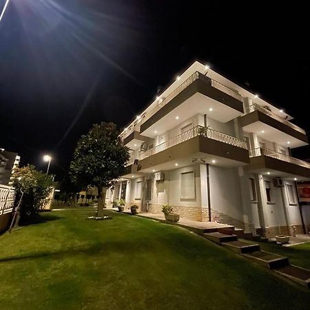 ソットマリーナ Palazzina Del Soleヴィラ エクステリア 写真